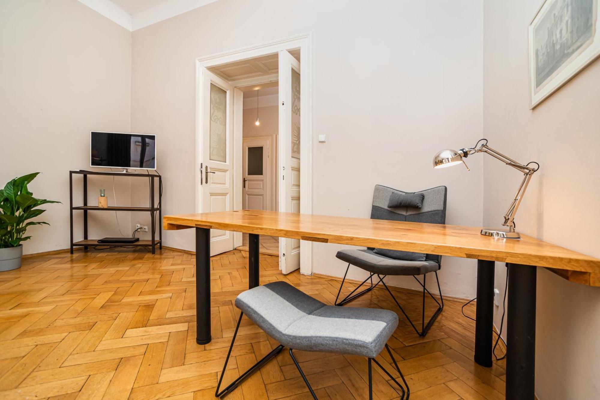 Large And Modern Apartment In The Heart Of Prague Exterior photo