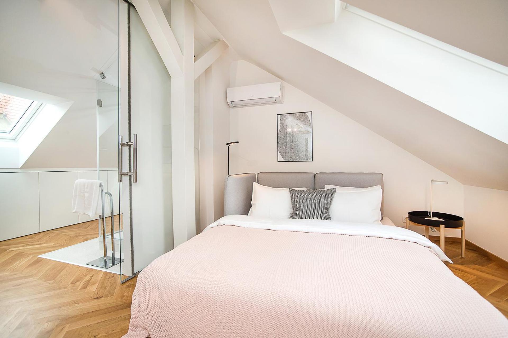 Large And Modern Apartment In The Heart Of Prague Exterior photo