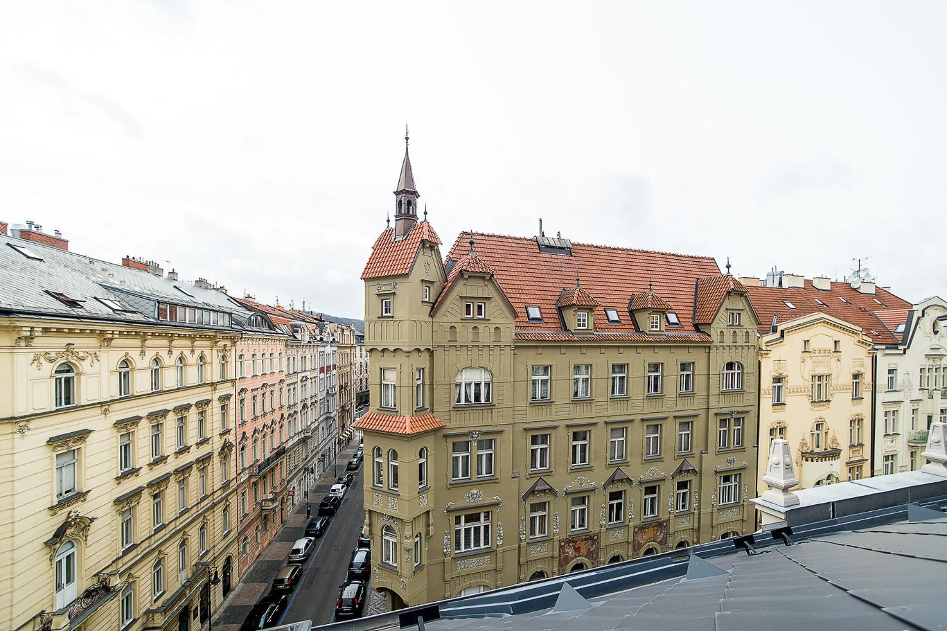 Large And Modern Apartment In The Heart Of Prague Exterior photo